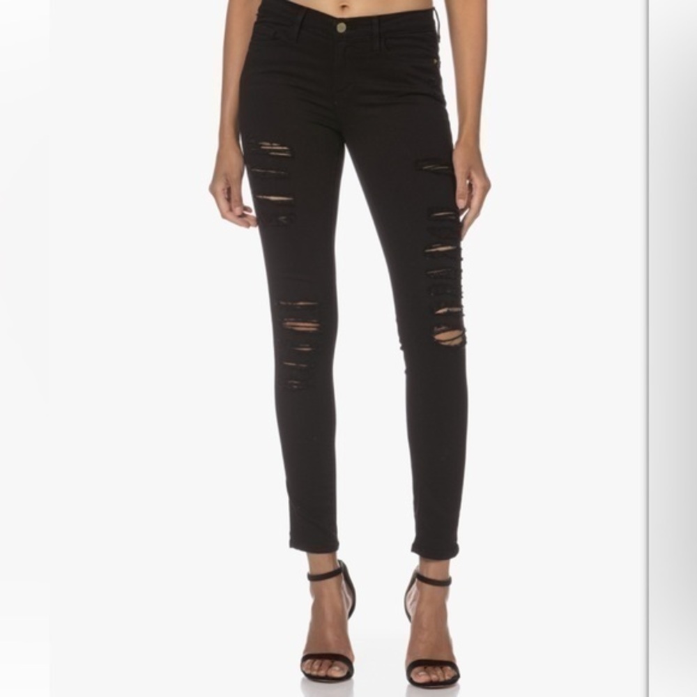 FRAME 26 Le Skinny de Jeanne Ripped Jeans in Film Noir Black